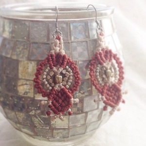 “マクラメピアス